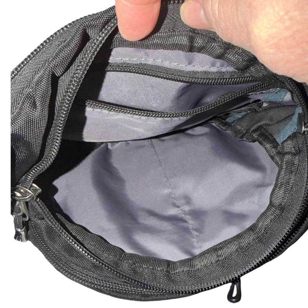 Nike Black Polyester Belt Bag Fanny Pack‎ Adjustable Strap